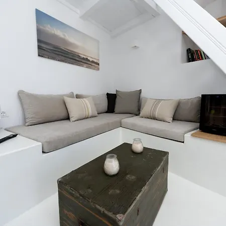 Dom wakacyjny Astrea Notus Dome House