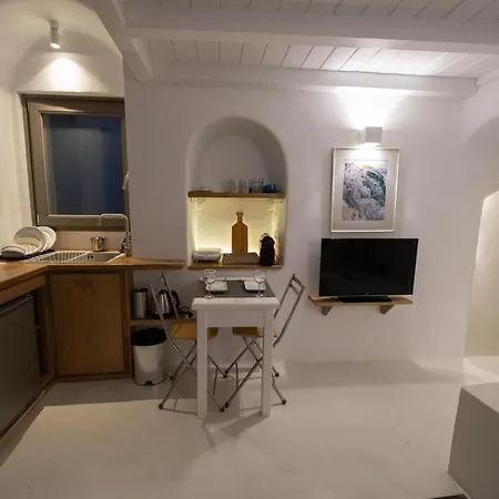 Astrea Notus Dome House *