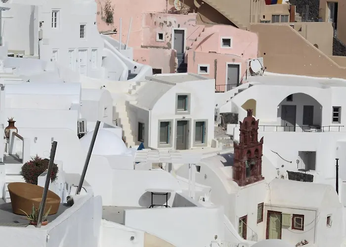 Astrea Notus Dome House