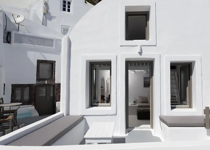 Astrea Notus Dome House Ía