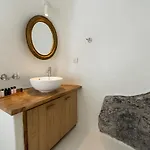 Astrea Notus Dome House Дом отдыха Ия