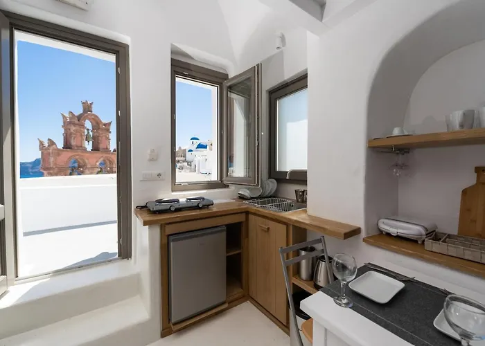 Astrea Notus Dome House * أويا